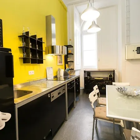 Daire Large & Relaxing Loft In Alfama *